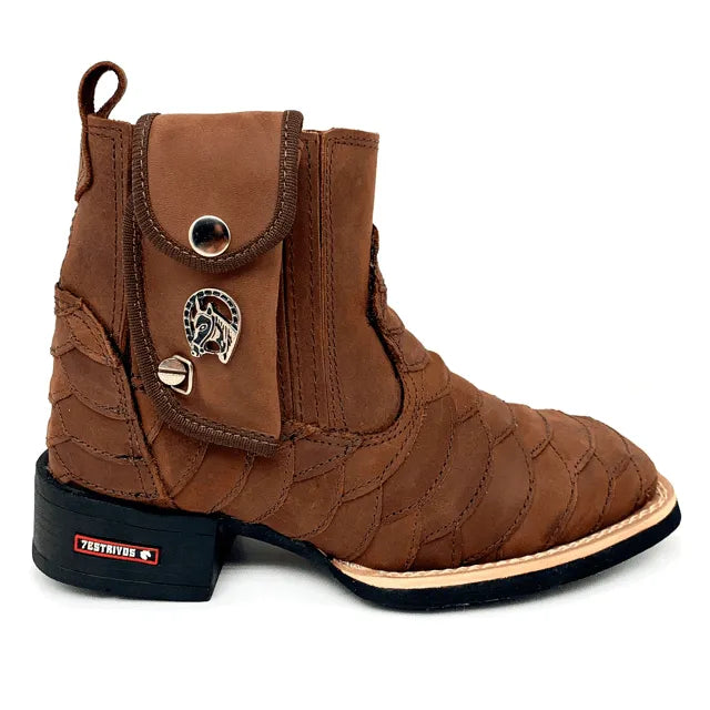 BotinaCanivete Escamada
- Couro Crazy Horse Nescau | Conjunto de Retalhos Costurados