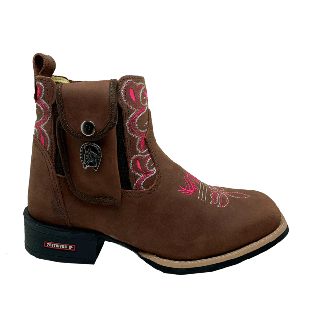 BotinaCanivete Heloisa
- Couro Crazy Horse Nescau | Bordado Rosa e Bege