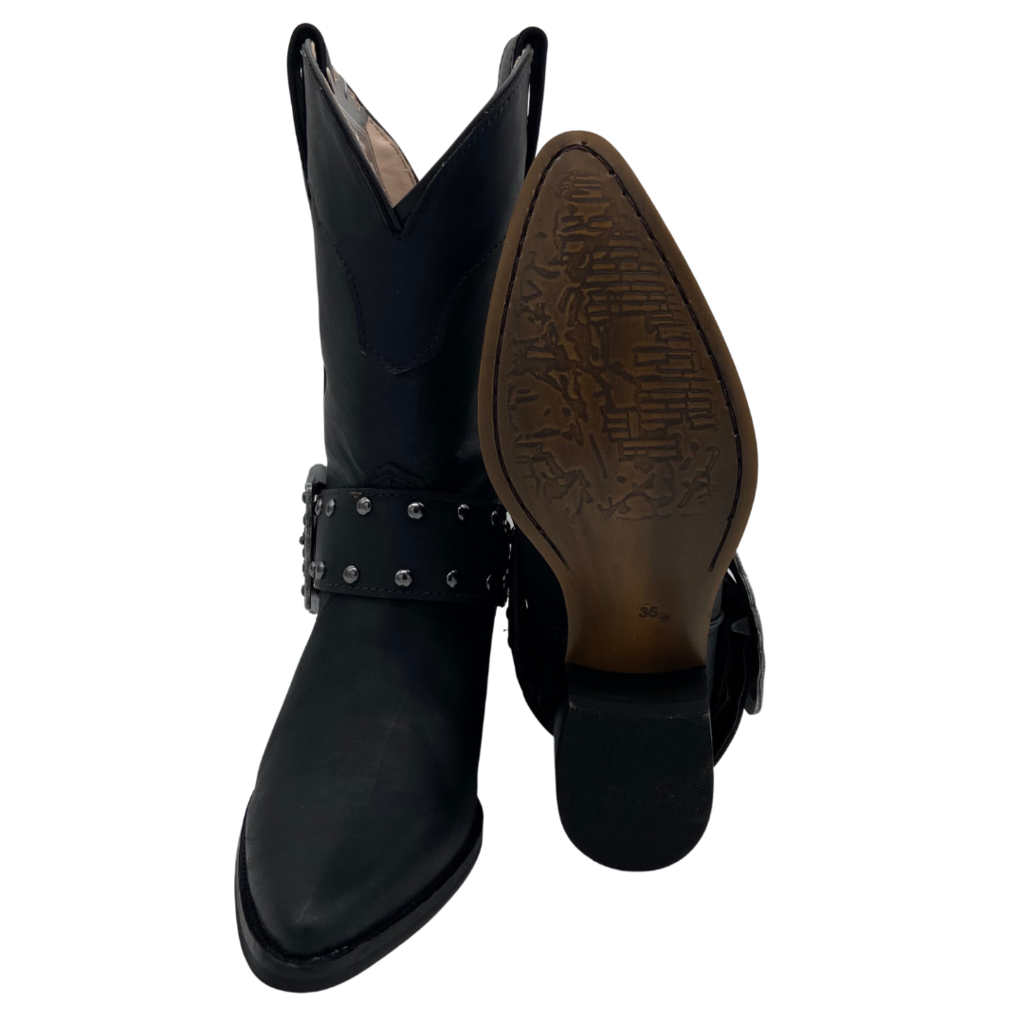 Bota Bico Fino Preto