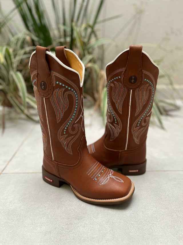 BOTA TEXANA BORDADO PONTILHADO AZUL CLARO E FLORÃO COURO MARROM