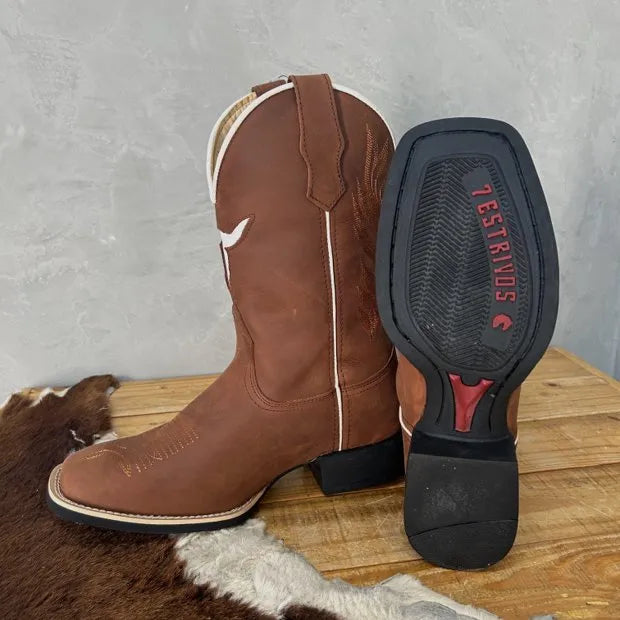 BotaFaca Touro
- Couro Crazy Horse Nescau | Bordado Ferrugem