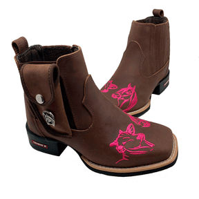 BotinaCanivete Pecuária
                                    - Couro Crazy Horse Nescau | Bordado Rosa