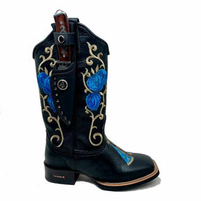 BotaFaca Padroeira Flor
                                    - Couro Látego Preto | Bordados Azul e Bege