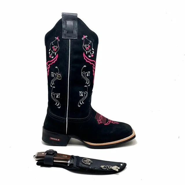 BotaFaca Cara de Touro 2.0
                                    - Couro Nobuck Preto | Bordados Rosa e Branco