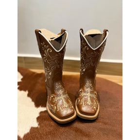 Bota Texana - Couro Látego Mustang Bordado Cruz + Cavalo + Nossa Senhora