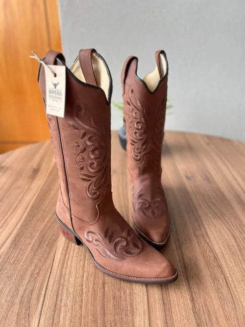 Texana Geovana Bico Fino - Couro Horse Nescau/Bordados Ramos Marrom