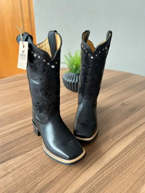 Texana Jessica - Couro Látego Preto/Bordado Ramos Preto com Metais