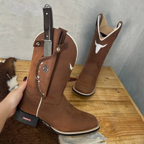BotaFaca Touro
                                    - Couro Crazy Horse Nescau | Bordado Ferrugem