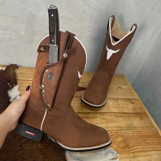 BotaFaca Touro
                                    - Couro Crazy Horse Nescau | Bordado Ferrugem