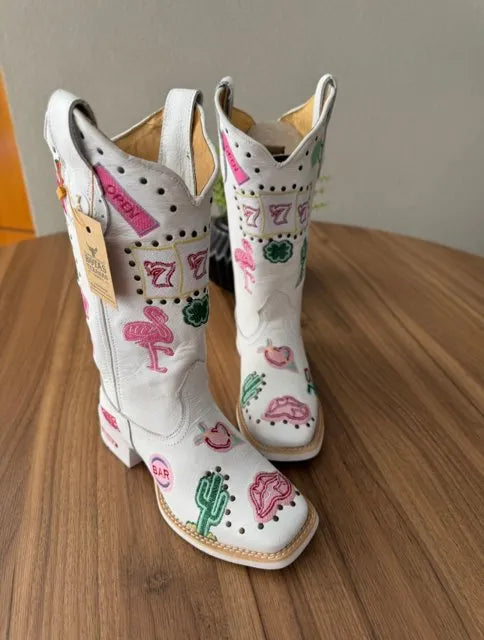 Texana Fabiana - Couro Floatter Branco/Bordado Símbolos